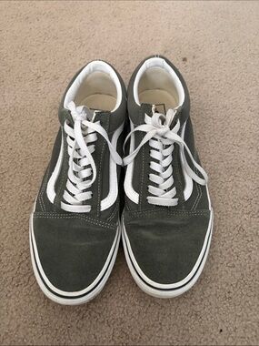 Vans Old Skool Sneakers in Olive Green with White Stripe